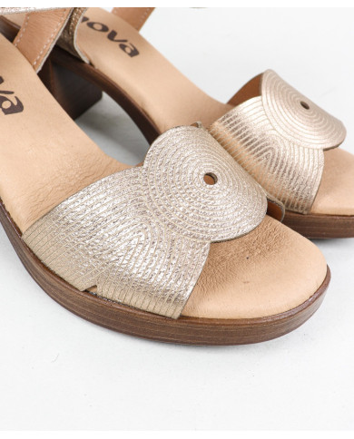 Ginova Women's Sandals with Strip Decorated