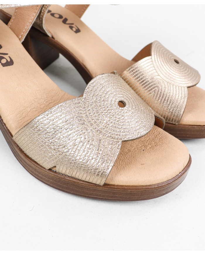 Sandalias de mujer Ginova con decoración de rayas