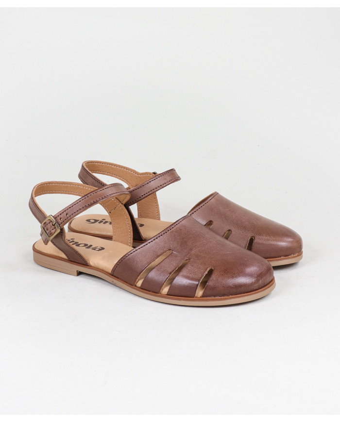 Sandalias femeninas Ginova Cerrada al frente