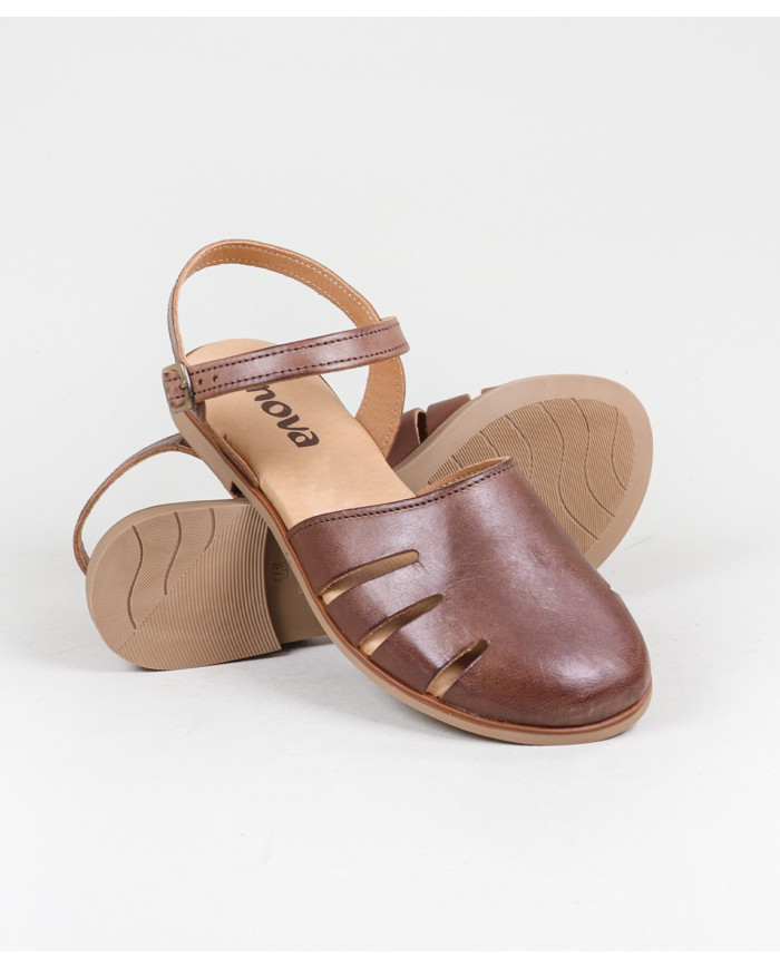 Sandalias femeninas Ginova Cerrada al frente