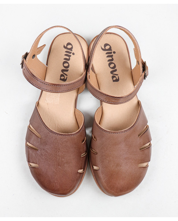 Sandalias femeninas Ginova Cerrada al frente