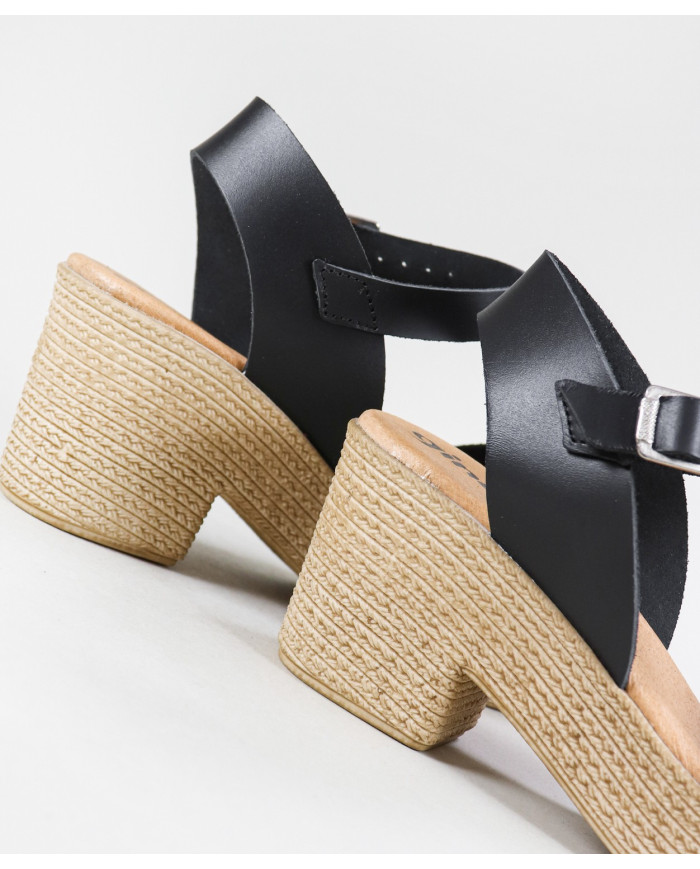 Women's Sandals of Middle Heel Ginova