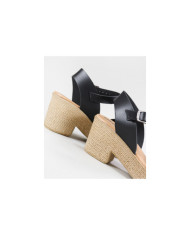 Women's Sandals of Middle Heel Ginova