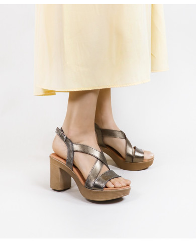 Sandalias de mujeres Ginova Compensado