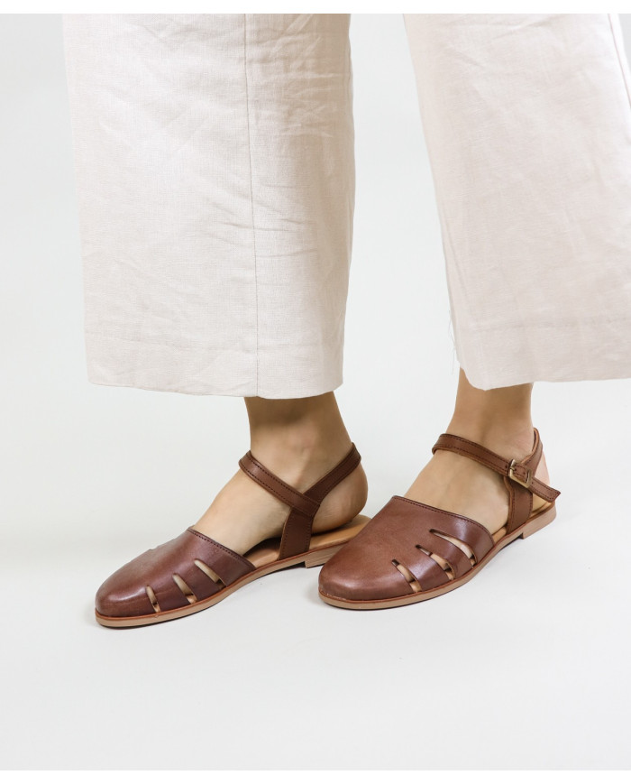 Sandalias femeninas Ginova Cerrada al frente