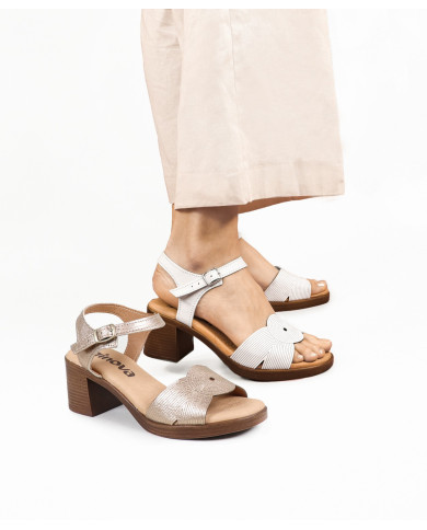 Ginova Women's Sandals with Strip Decorated