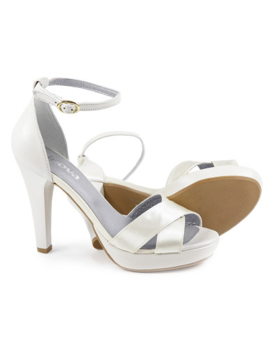 Pearl Sandals of Lady Ginova with Satin Strip