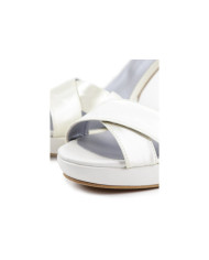 Pearl Sandals of Lady Ginova with Satin Strip