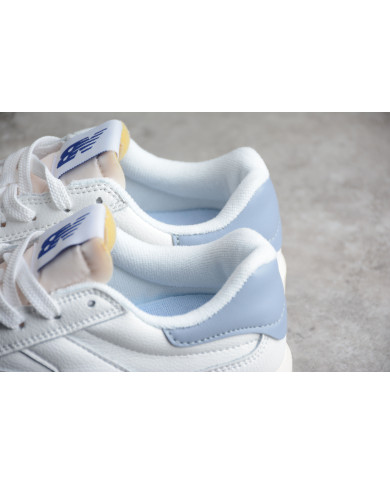 New Balance 302