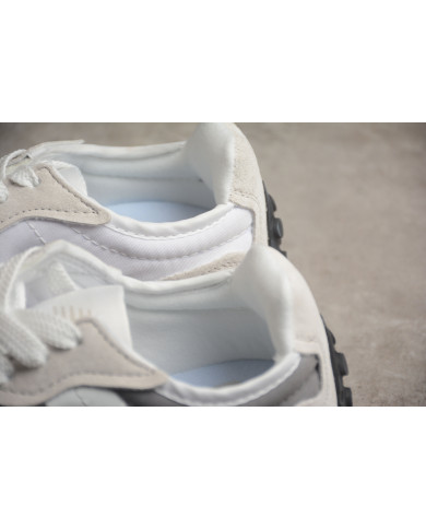 New Balance 327