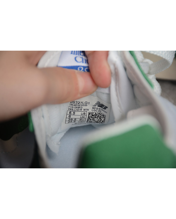 New Balance 327
