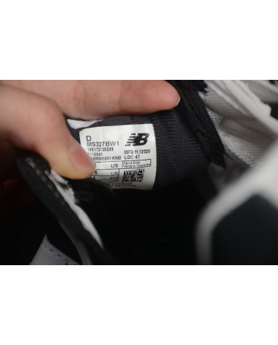 New Balance 327
