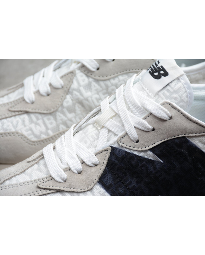 New Balance 327