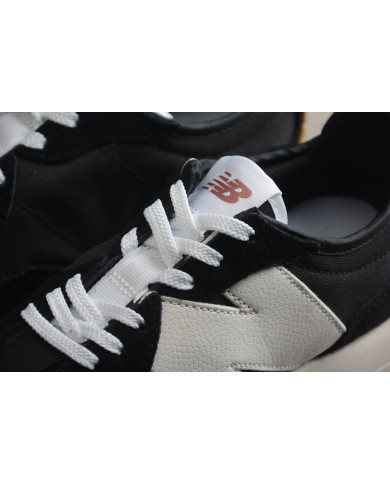 New Balance 327
