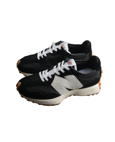 New Balance 327