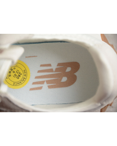 New Balance 327
