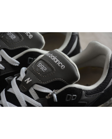 New Balance 992