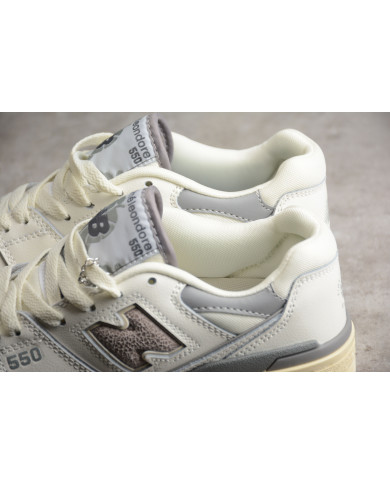 New Balance 550