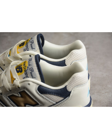 New Balance 550