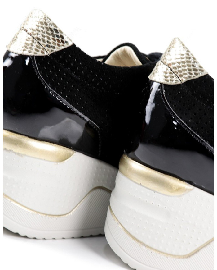 Sports Shoe Ladies Black with Wholesalers