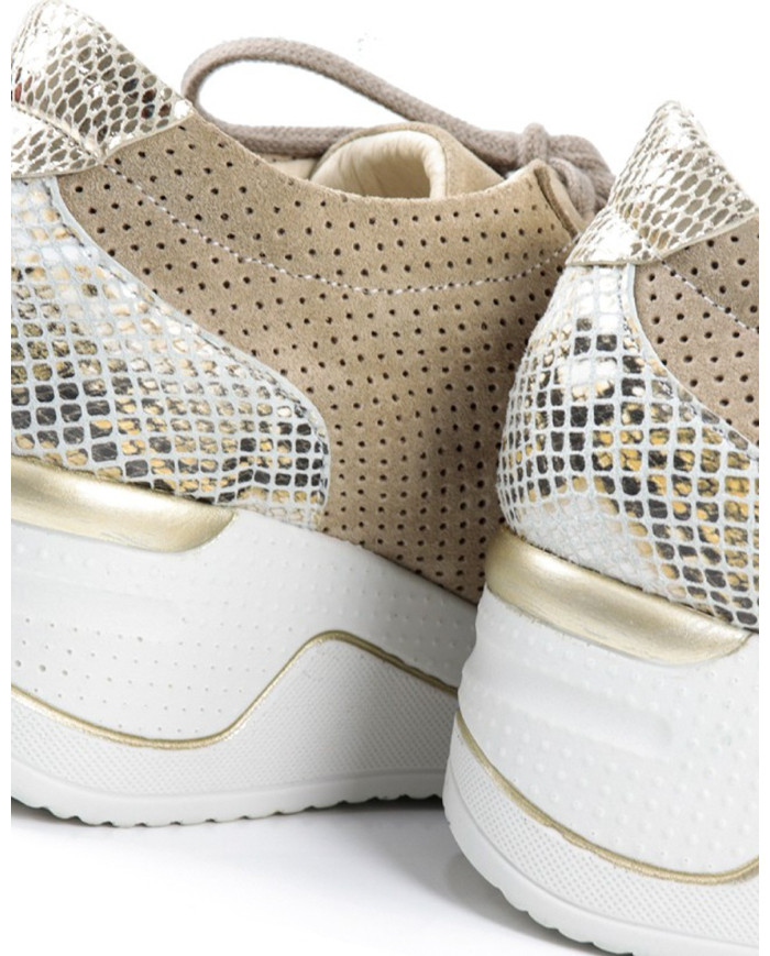 Ladies Sports Shoe with Wholesalers