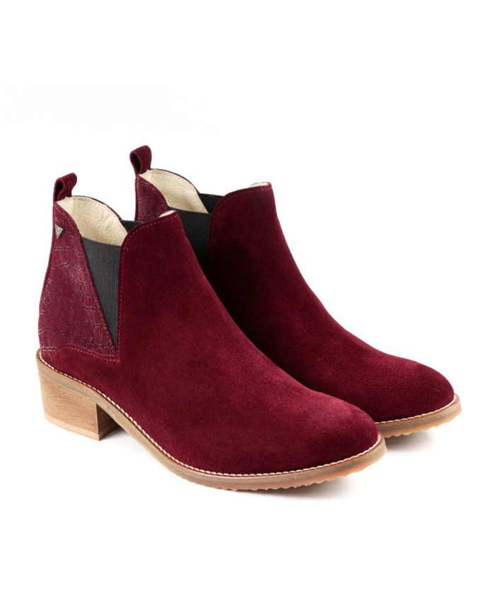 Botas Bordô de Senhora Ginova com Elásticos Laterais