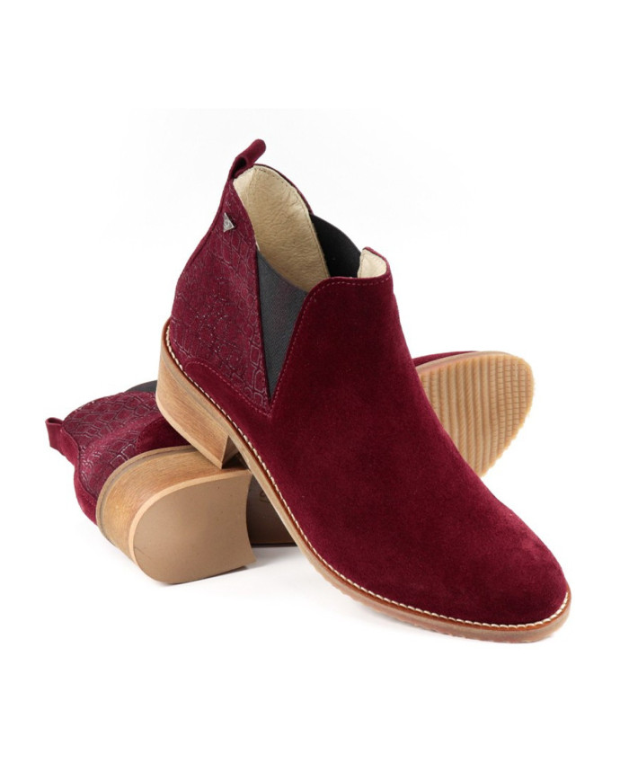 Botas Bordô de Senhora Ginova com Elásticos Laterais