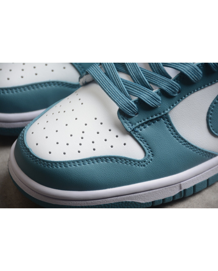 Nike Dunk Low SB 205