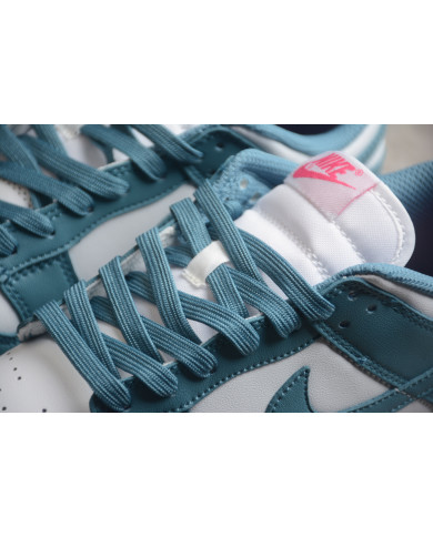 Nike Dunk Low SB 205