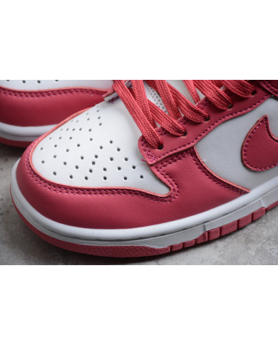 Nike Dunk Low  SB
