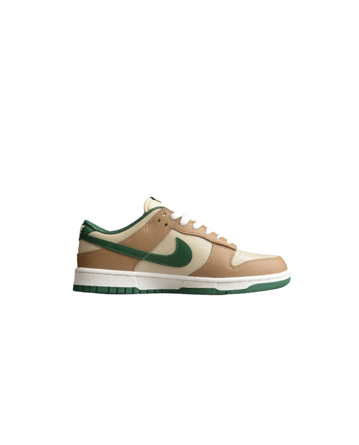Nike Dunk Low  SB