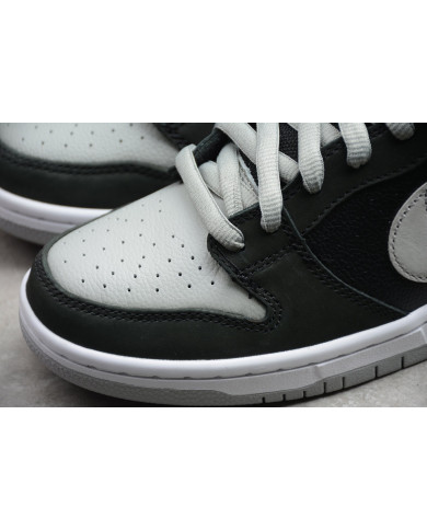 Nike Dunk Low SB