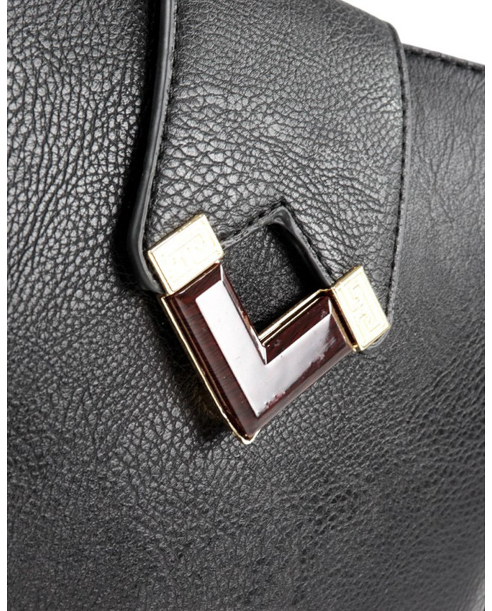 Mala en negro por Lady Oval