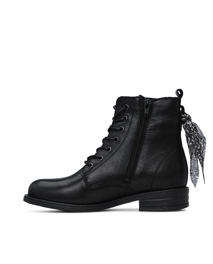 Botas de Mulher com Atacadores Ginova