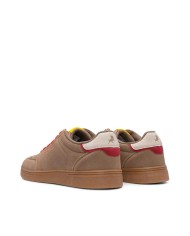 Entrenador casual de hombres