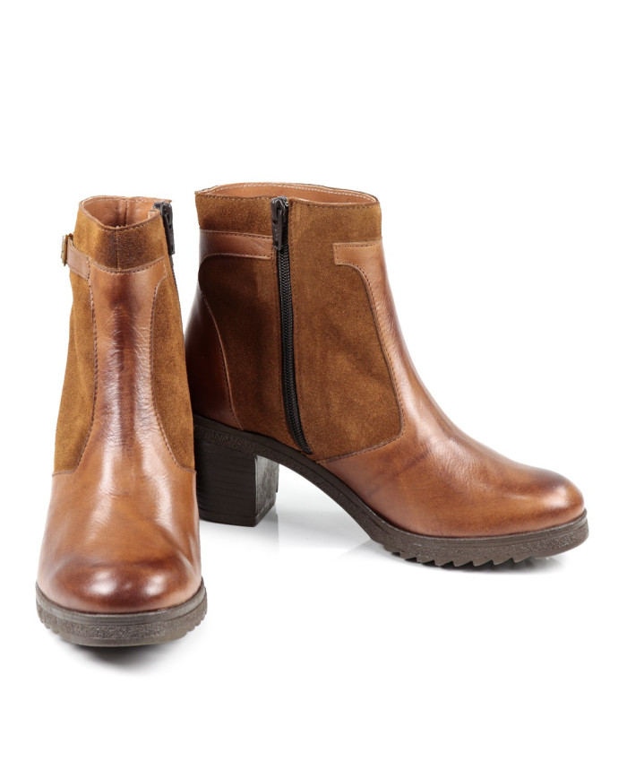 Camel Boot of Middle Heel Ginova in Skin