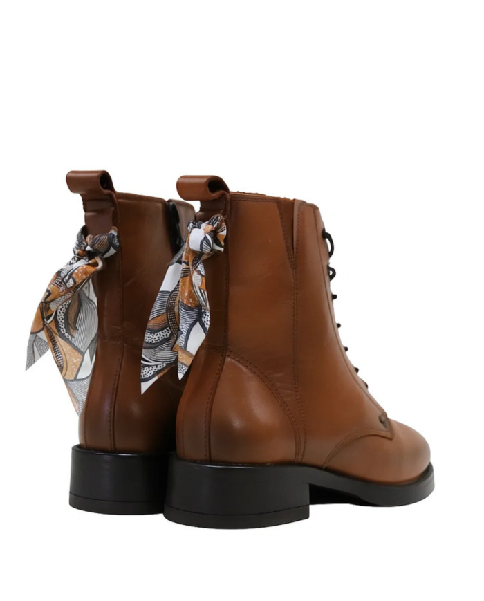 Bota Senhora Anilina