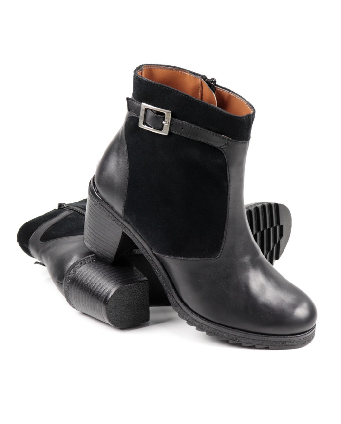 Medium Ginova Heel Boot in Skin