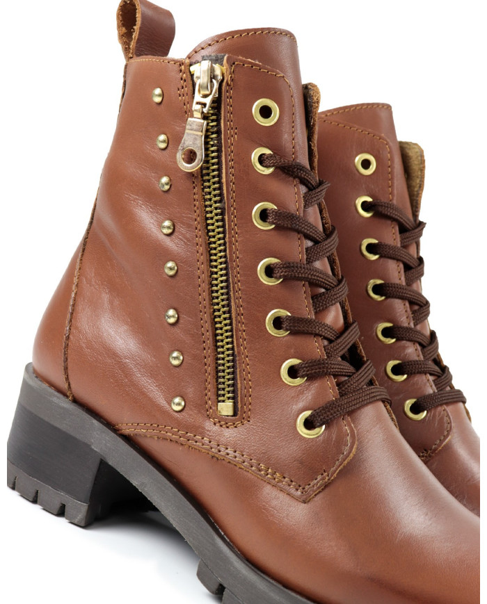 Botas Militares Camel de Mulher Ginova com Tachas