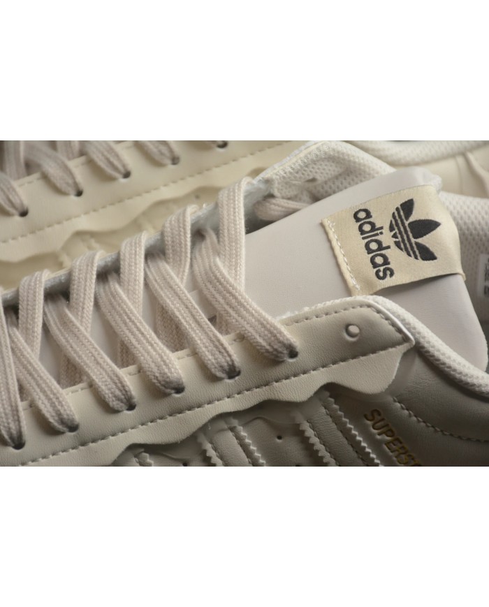 Adidas Superstar