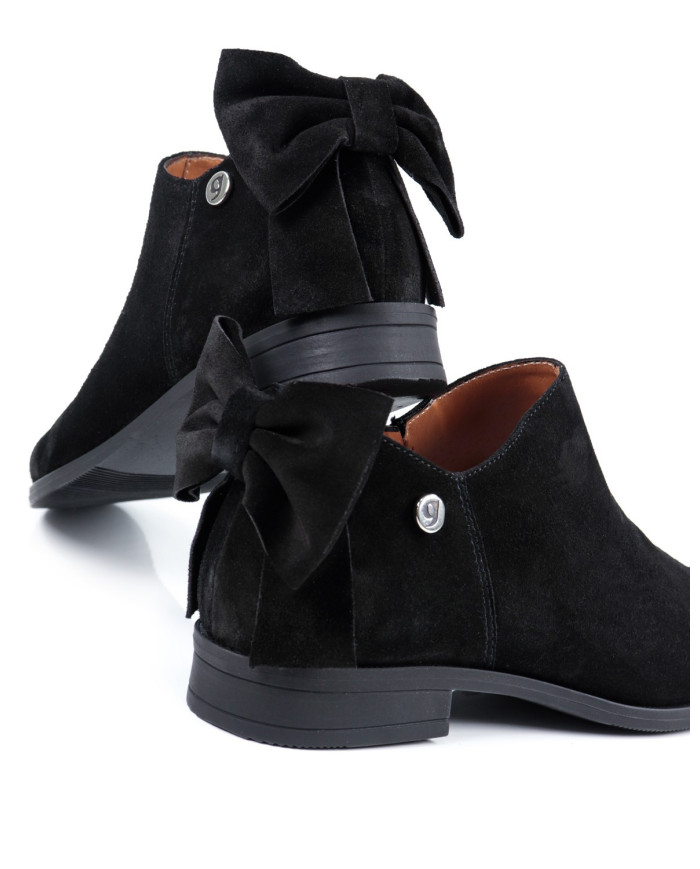 Botins Rasos Ginova de Senhora com Laço