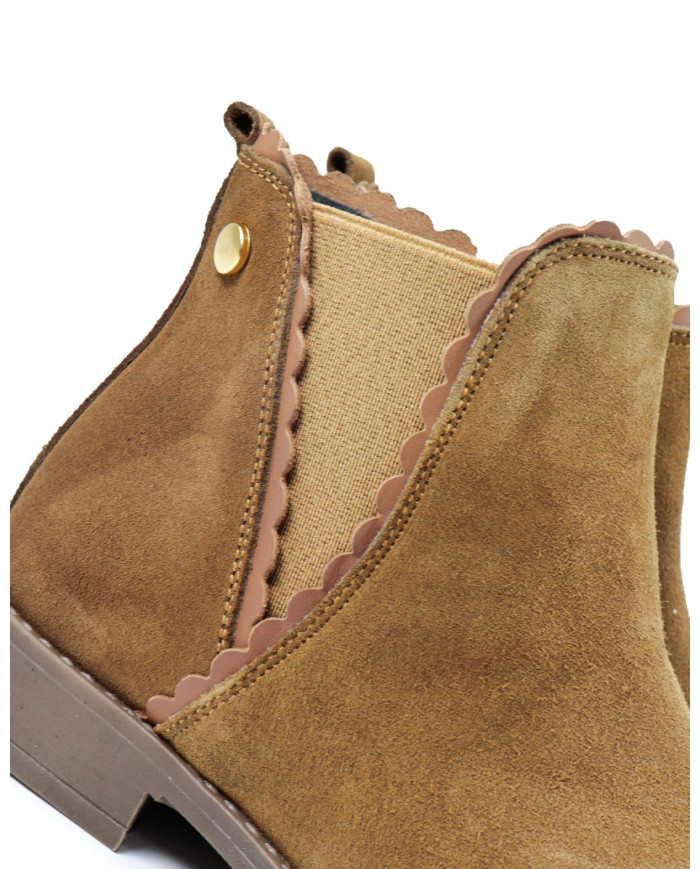 Botas Camel de Senhora Rasas Ginova com Elástico
