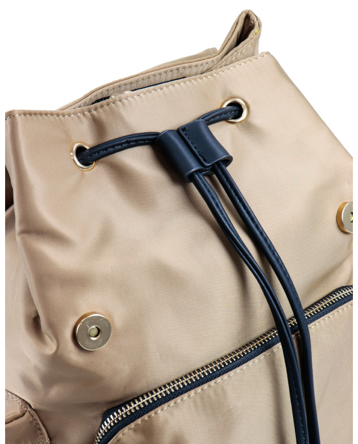 Nylon femenino Taupe Backpack