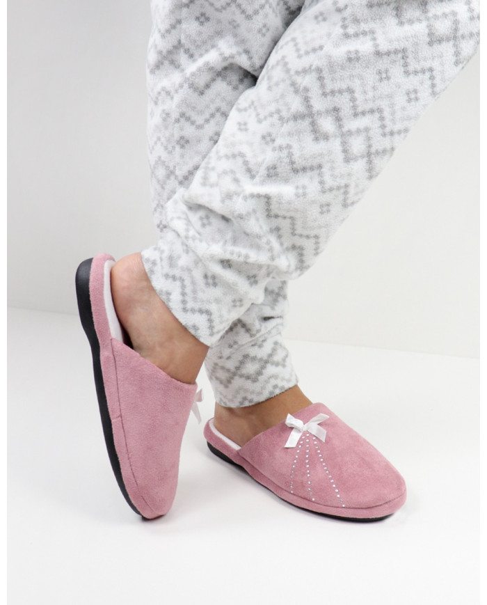 Ms. DeFonseca Room Slippers with Lace