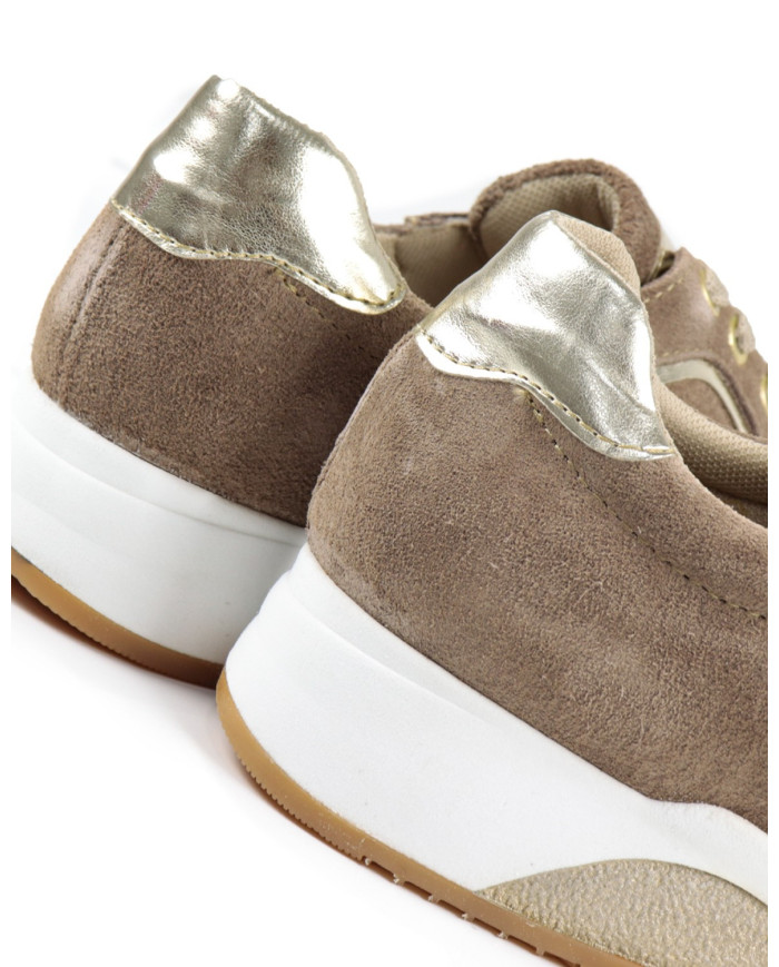 Ginova Women's Taupe Trainer in Camurça