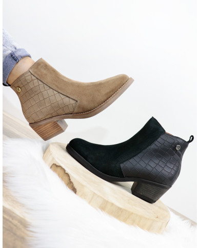 Botins de Salto Médio Ginova em Camurça