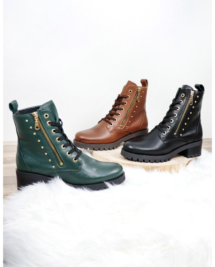 Ginova Women's Boots with Tachas