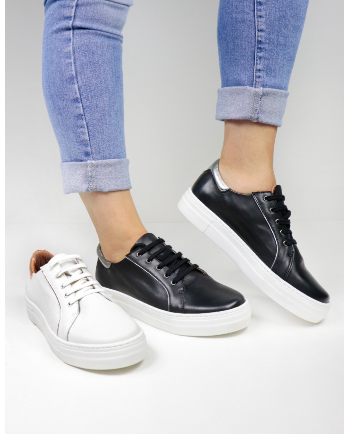 Zapatos Lady Ginova con detalles metálicos