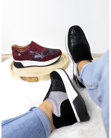 Ginova Women's Slippers with Textures