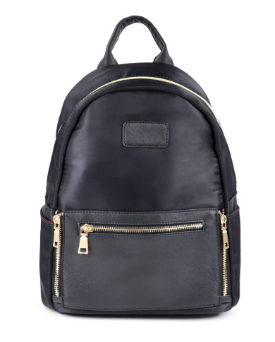 Mochila Preta de Mulher com Bolso na Frente